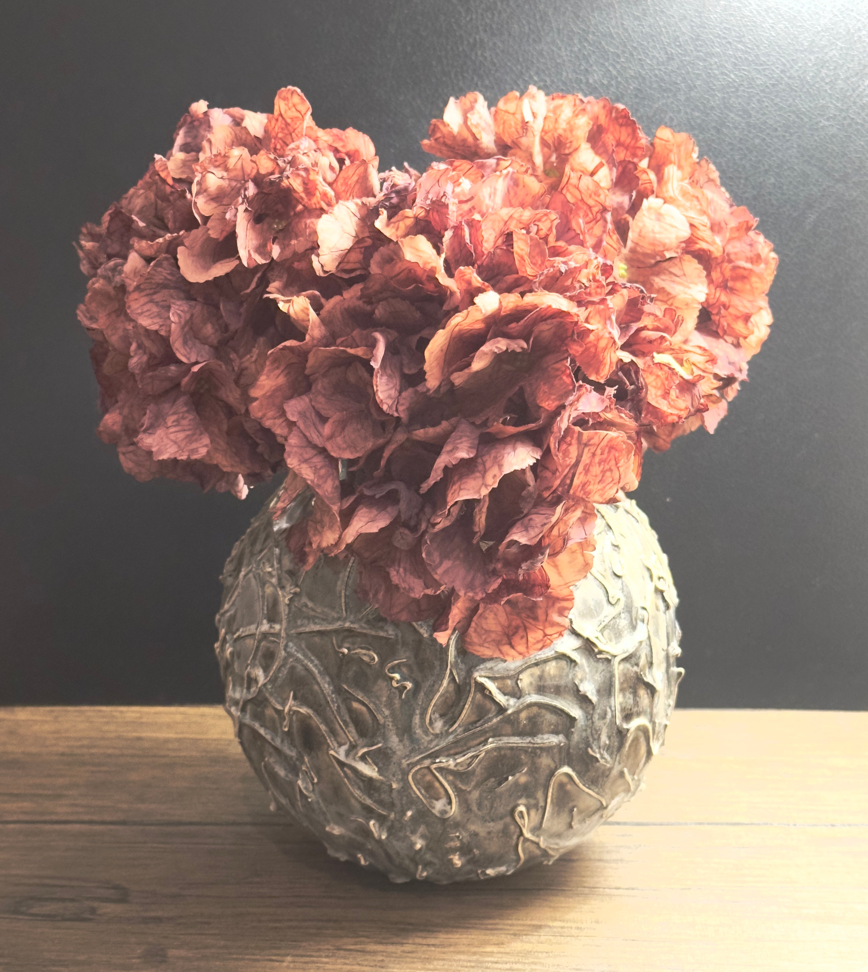 Orb Vase Textured