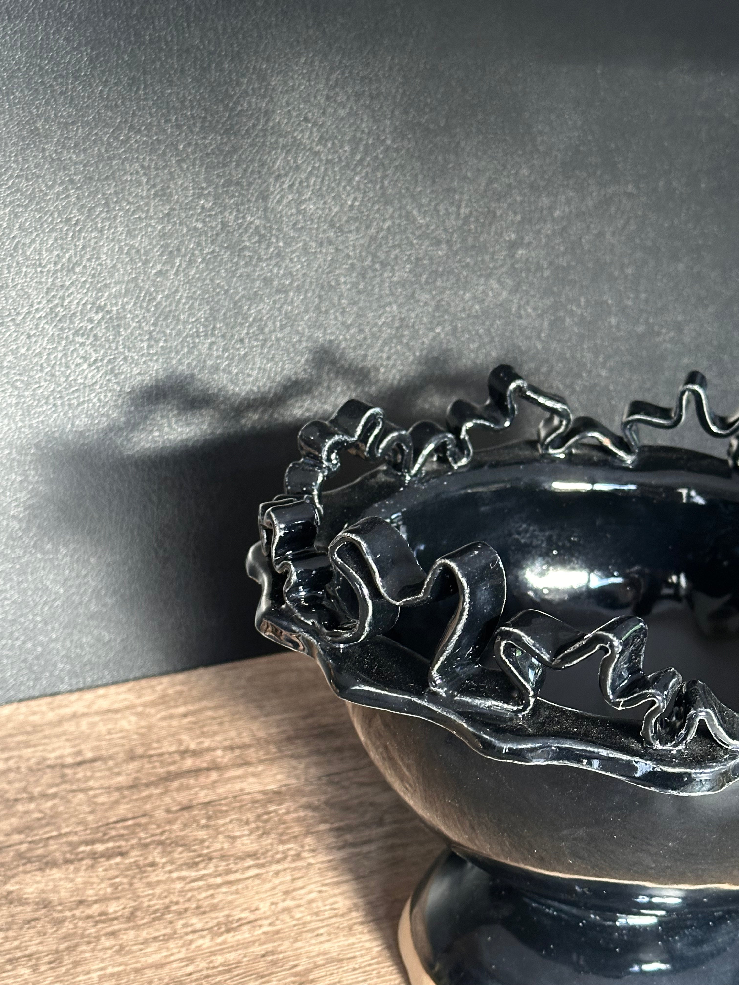 Ruffle Rim Bowl