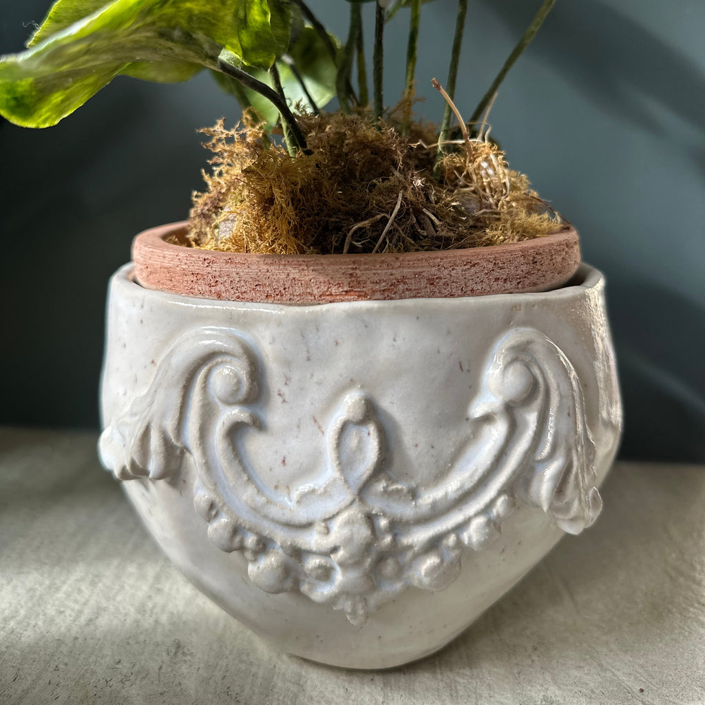 Scroll Pot